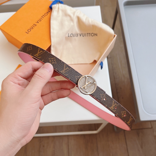 ルイヴィトンベルト正面デザイン